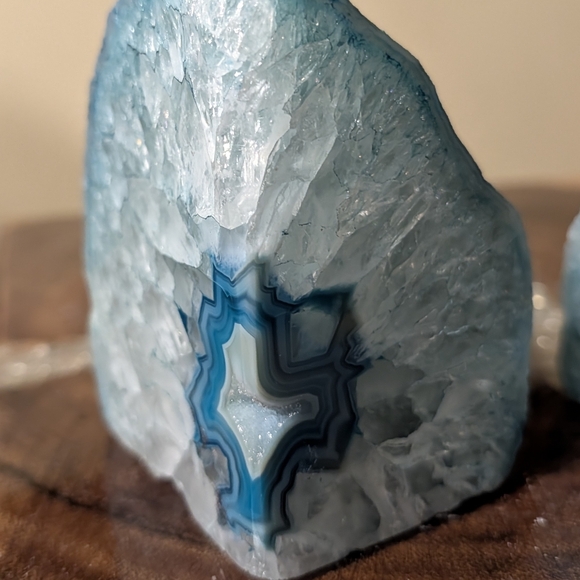 Pair of Brazilian Agate Geode Sections Bookends or Decor Pieces - Picture 9 of 14